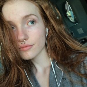 Frisson de Soumission Tendre : Plan Hot à Montreuil pour Adorer Mes Pieds Clara - rencontre-Dominatrice-Montreuil