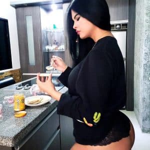 Envie d’un mec qui suit le rythme sans blabla Lucia - rencontre-Libertine-Nice